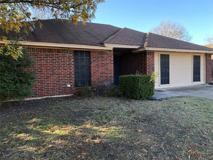 901 Park Place Blvd - Photo 1 of 1