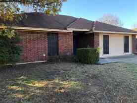 901 Park Place Boulevard - Photo 1 of 1