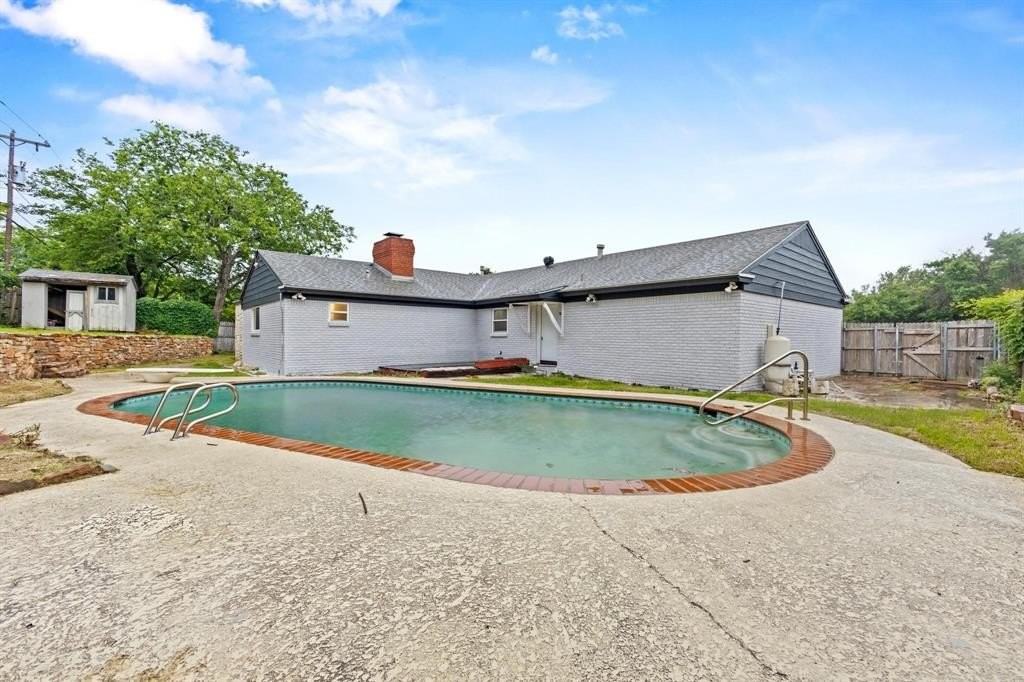 2909 Conejos Drive - Photo 2 of 30