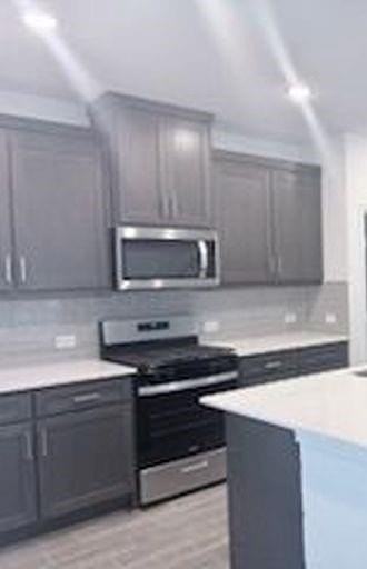 733 Santa Lucia Dr - Photo 4 of 13