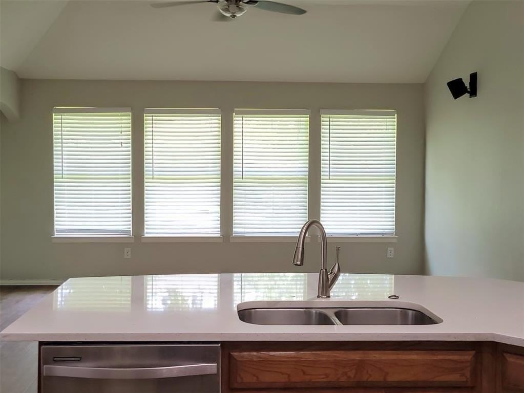 618 Rivercove Drive - Photo 7 of 18