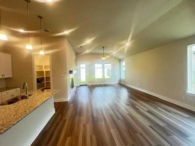 7108 Dragonfly Lane - Photo 3 of 9