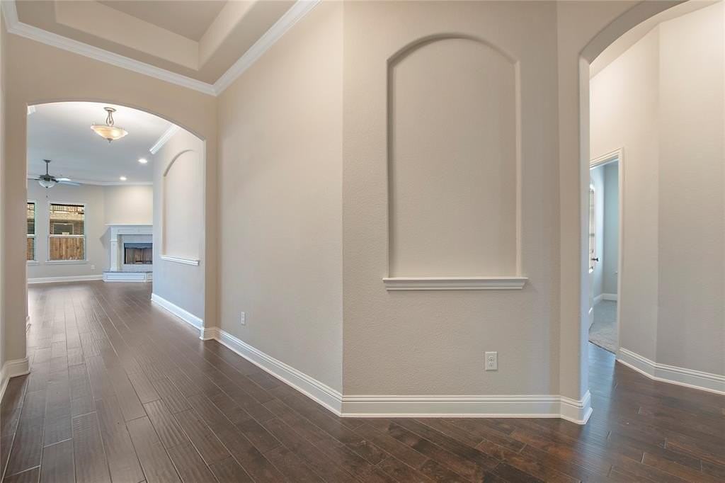 2811 Diamond Ridge Drive - Photo 5 of 35