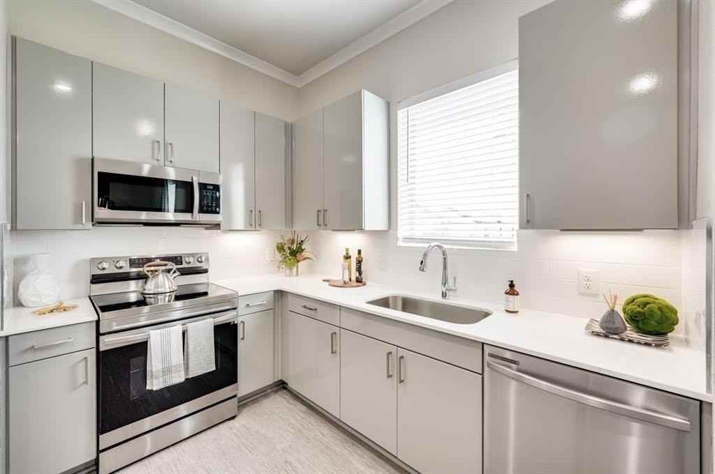 8607 Casita Drive - Photo 4 of 21