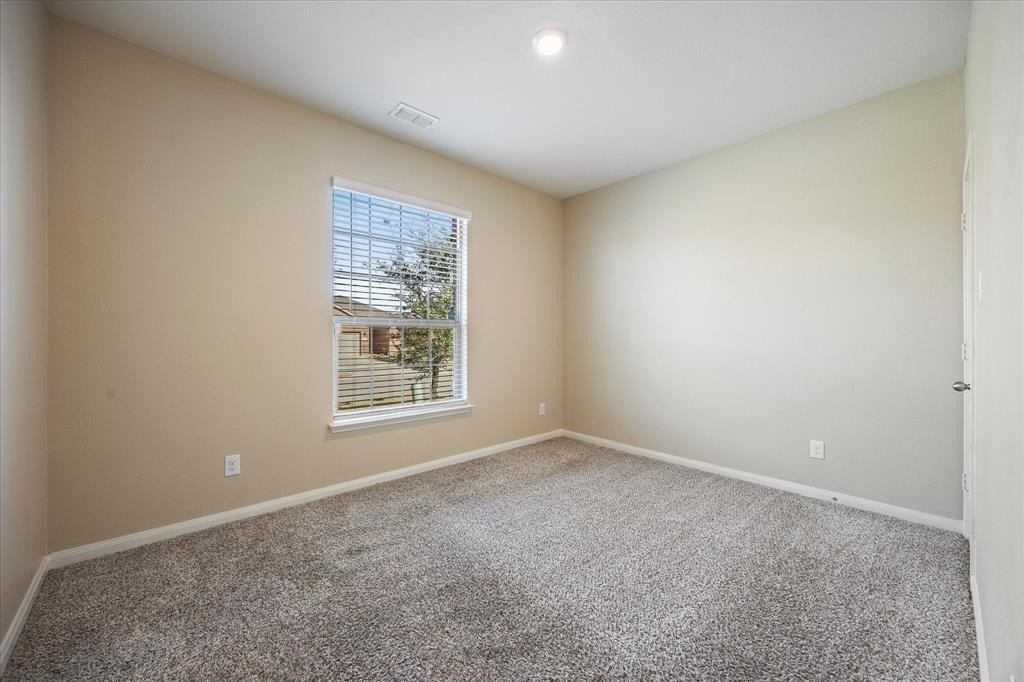 228 Harvey Street - Photo 6 of 28