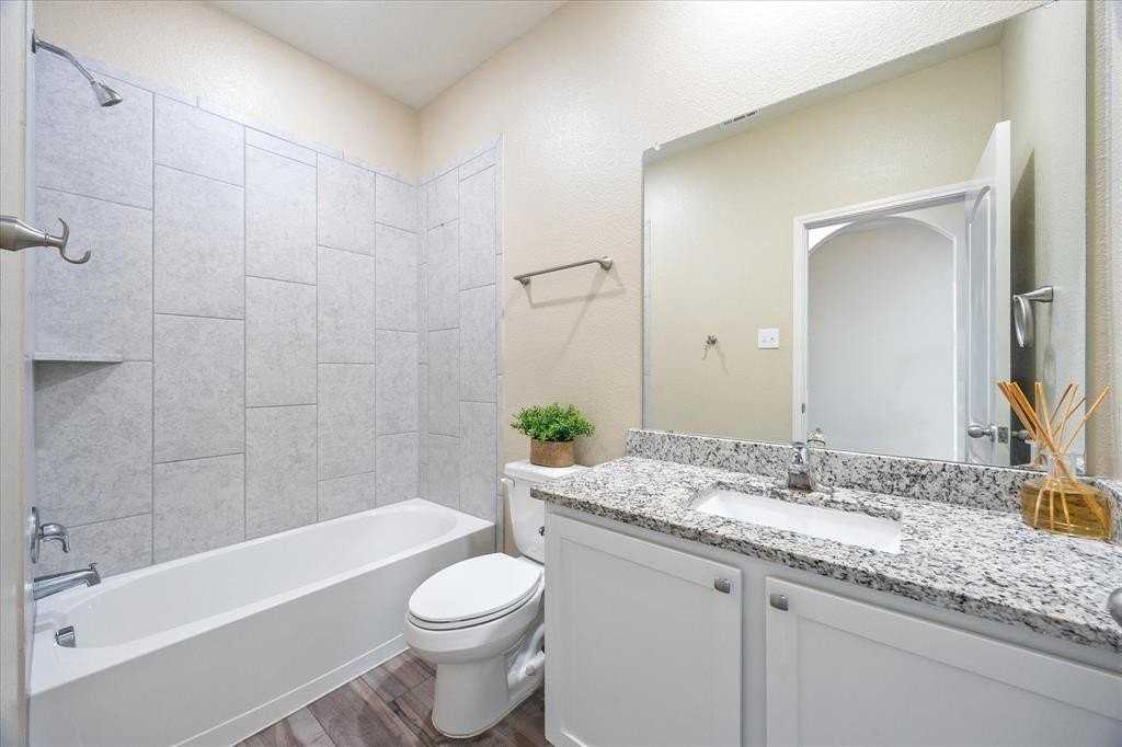 228 Harvey Street - Photo 7 of 28