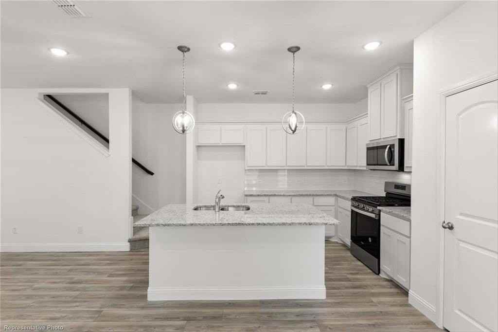 217 Griffith Drive - Photo 2 of 23