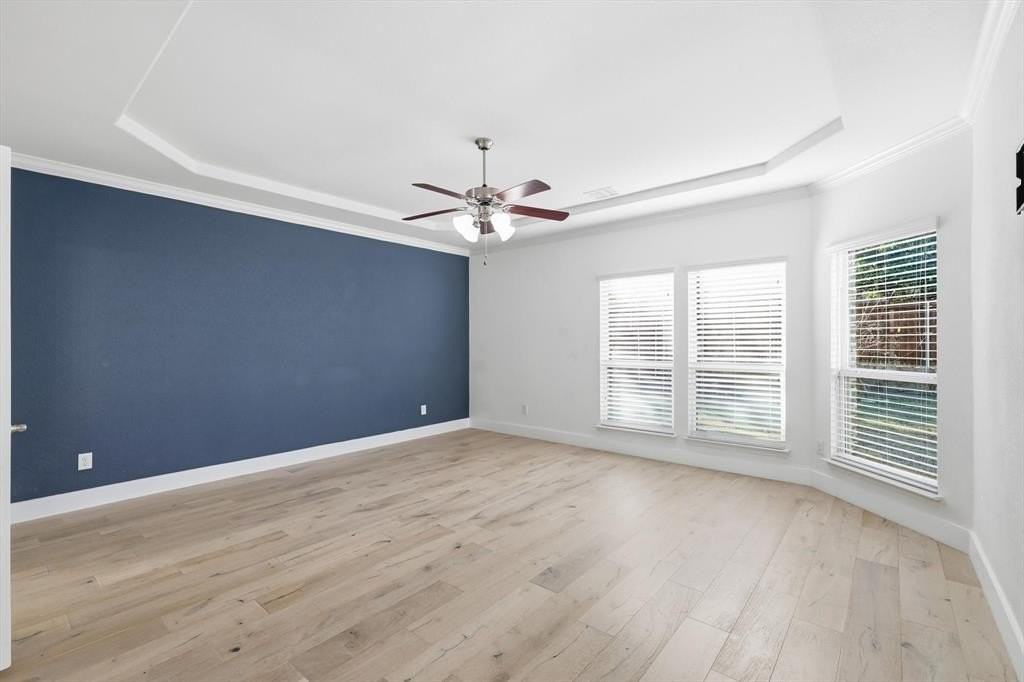 11813 Smithton Avenue - Photo 5 of 36