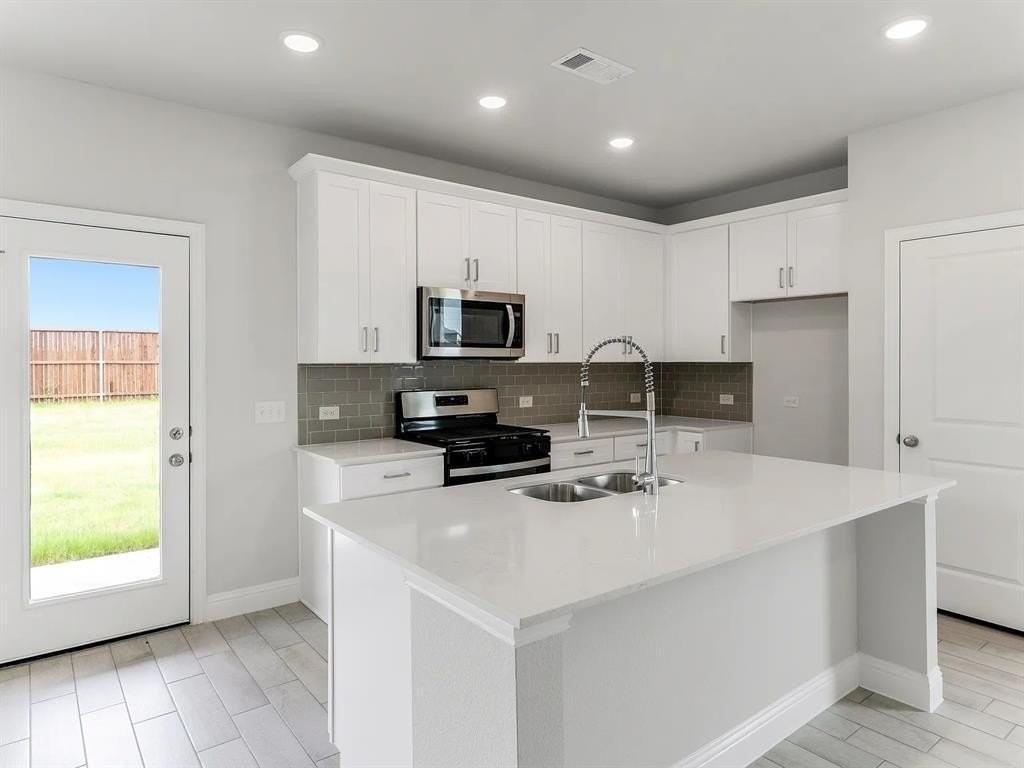 1219 Triton Dr Dr - Photo 5 of 24