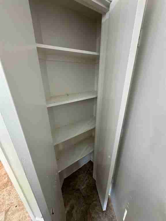 1033 Morningside Ct - Photo 7 of 18