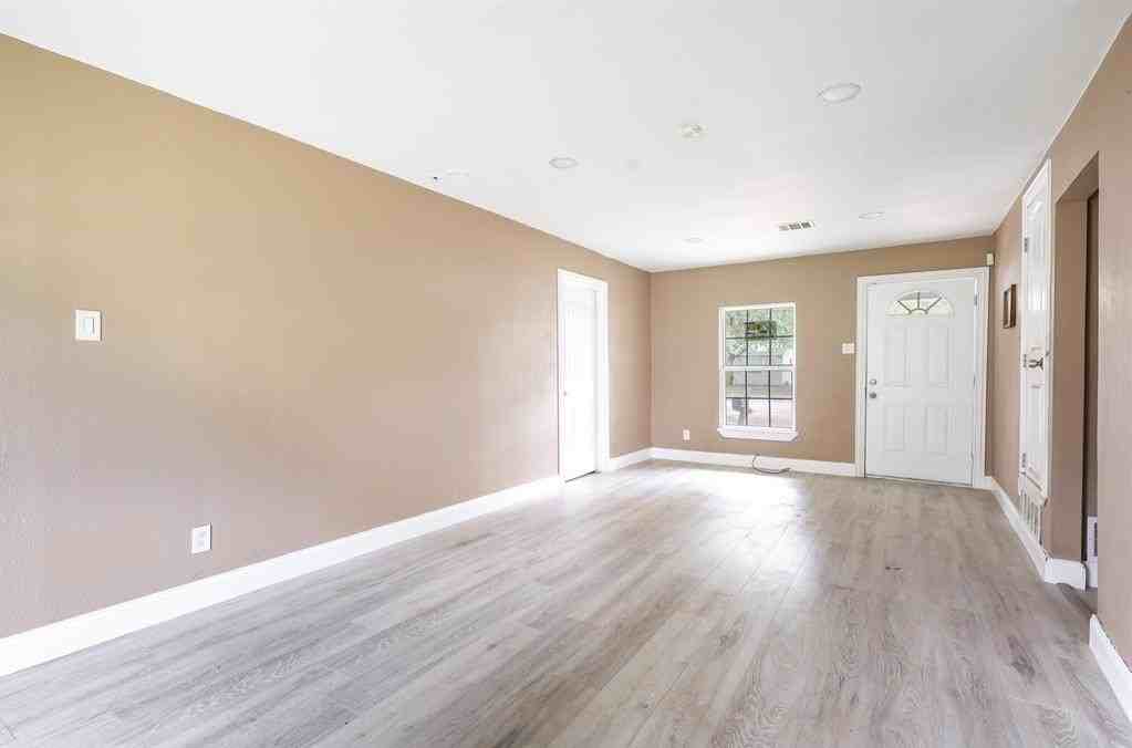 517 Thompson Street - Photo 6 of 26