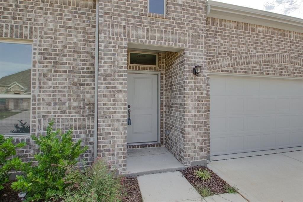 7612 Spring Dr - Photo 5 of 40