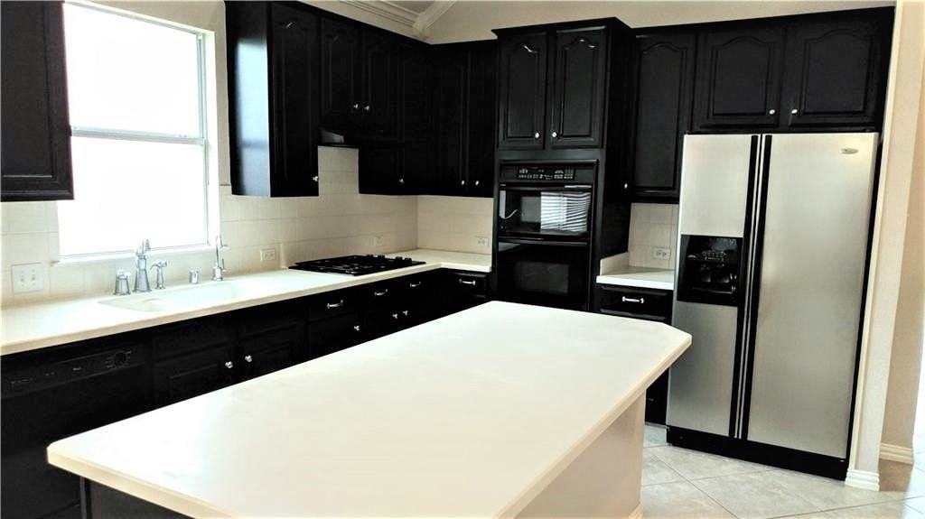 4417 Burnhill Dr - Photo 5 of 33