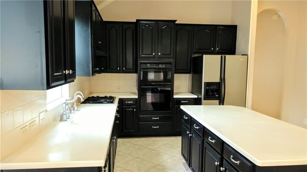 4417 Burnhill Dr - Photo 6 of 33