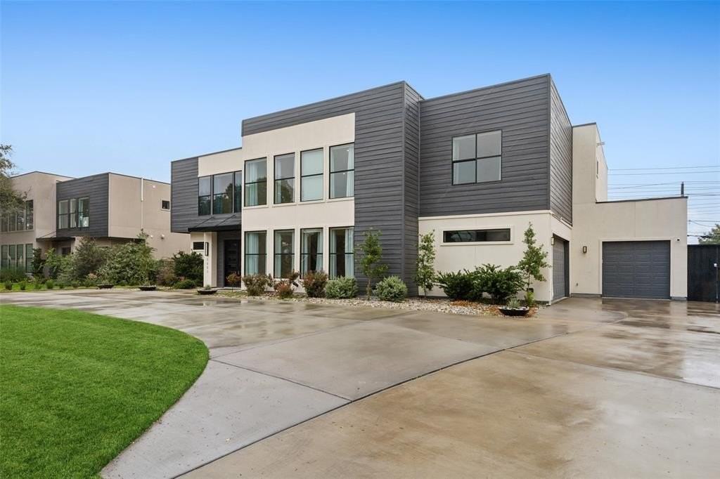 6449 Royalton Drive - Photo 2 of 40