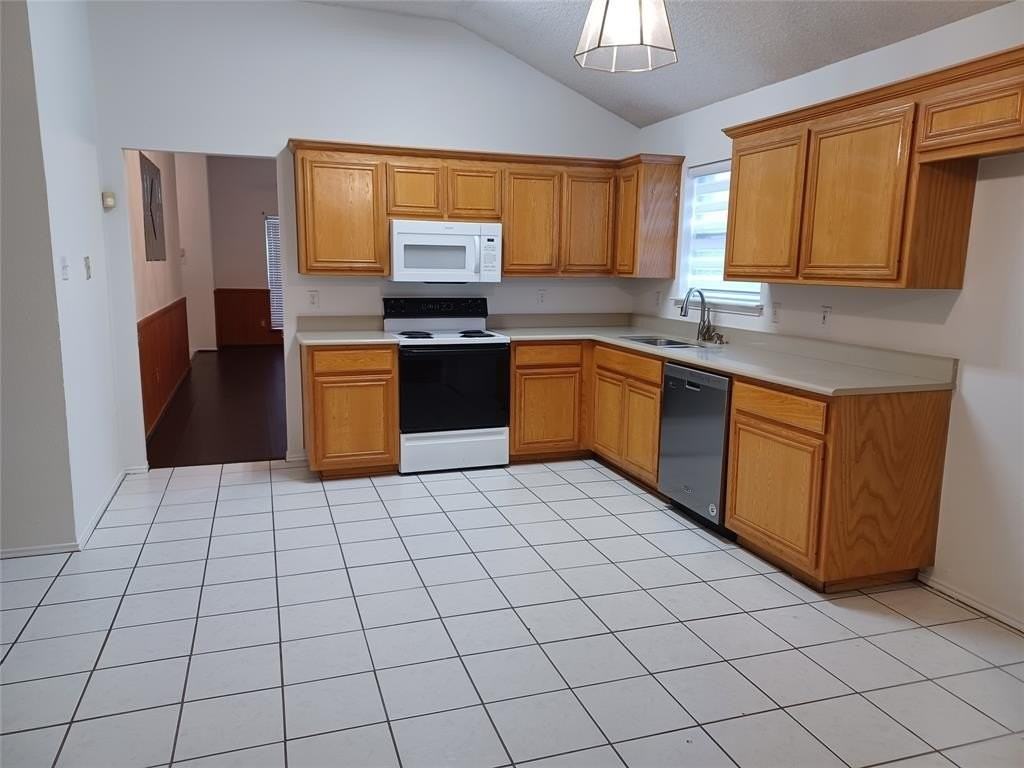 5707 Blue Meadow Trail - Photo 5 of 12