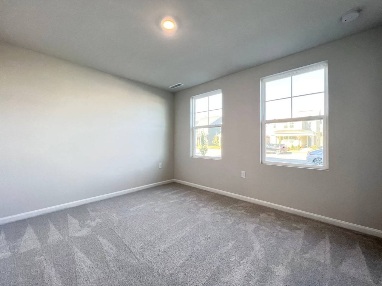 1988 Rosedale Ridge Avenue - Photo 6 of 43