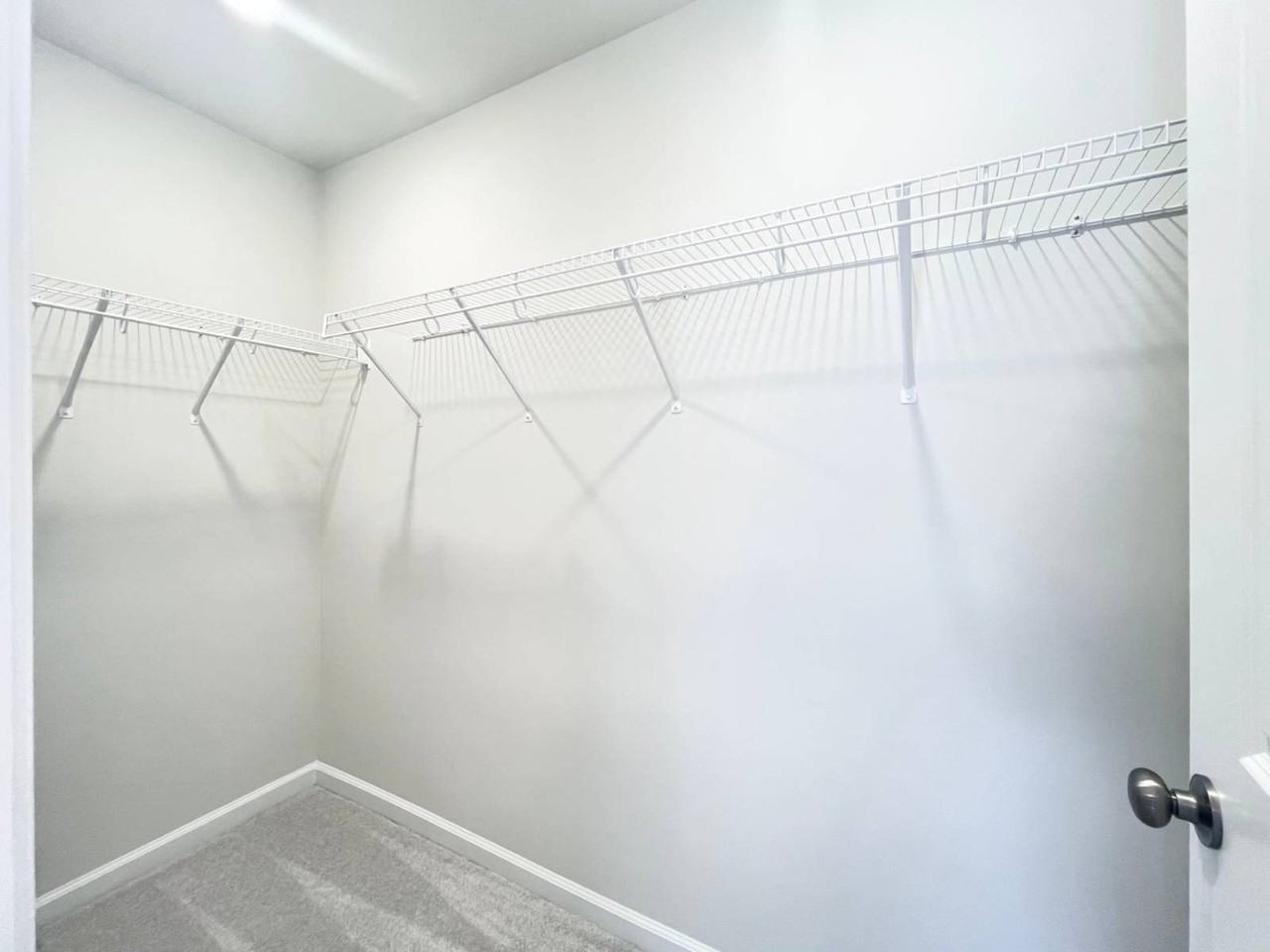 1988 Rosedale Ridge Avenue - Photo 7 of 43