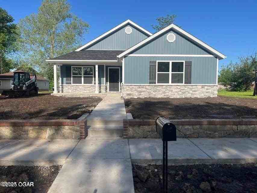 14 S Roane St - Photo 2 of 27