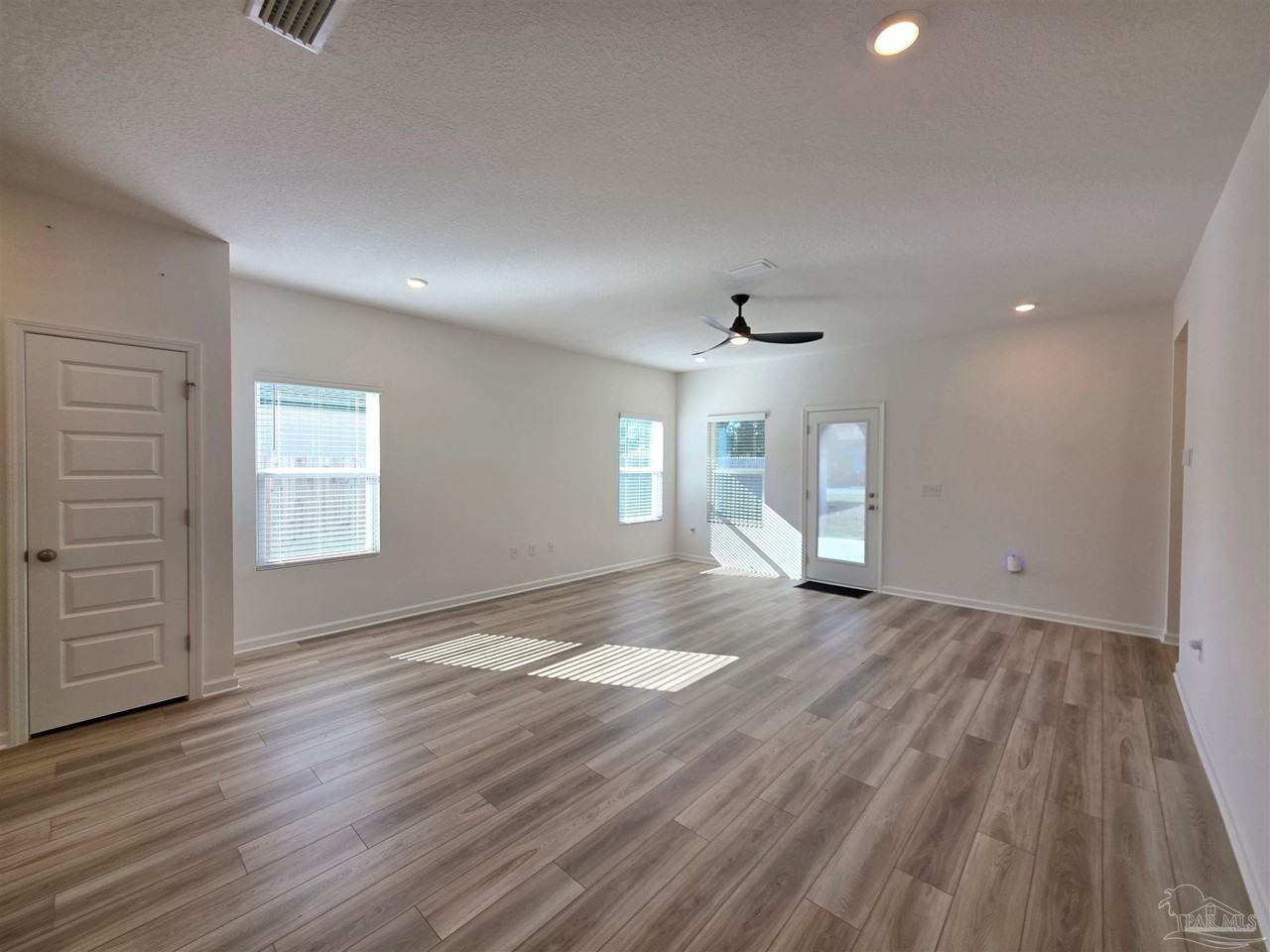 9613 Sagewood Dr - Photo 7 of 27