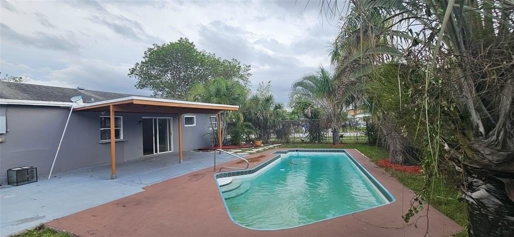 501 Northwest 65th Avenue - Photo 5 of 26