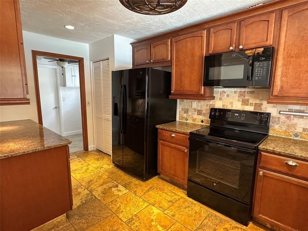 364 Northwest 107th Terrace - Photo 3 of 36