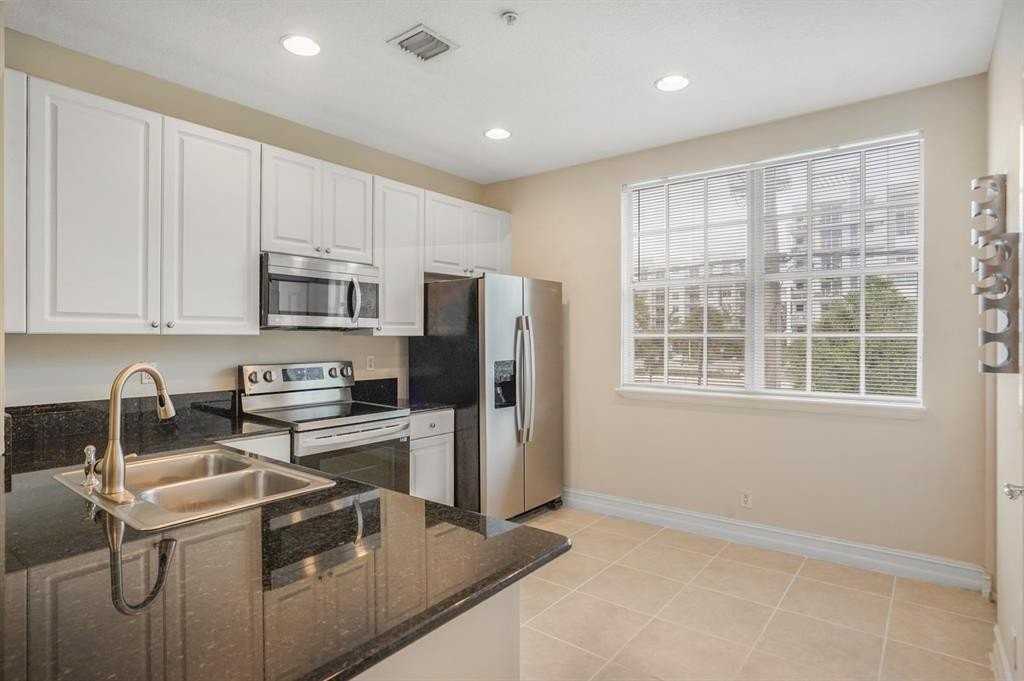 438 Northeast 2nd Avenue - Photo 7 of 28