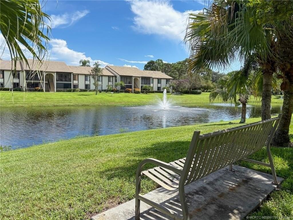 1965 Southwest Silver Pine Way #H1 - Photo 2 of 28