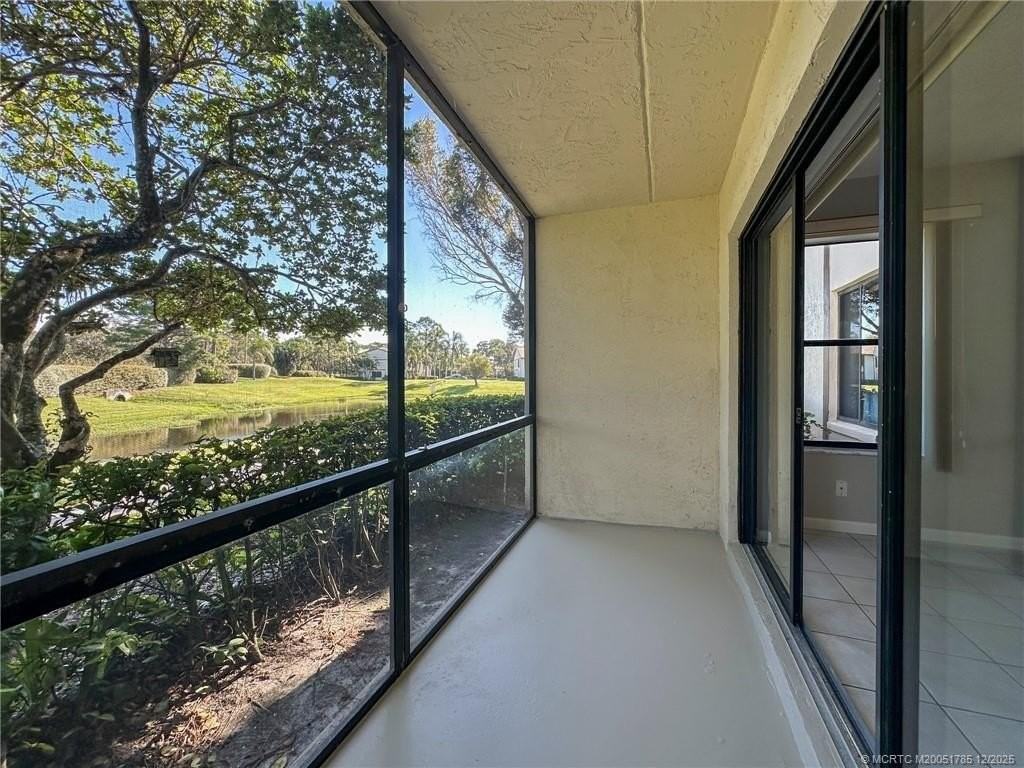 1965 Southwest Silver Pine Way #H1 - Photo 7 of 28