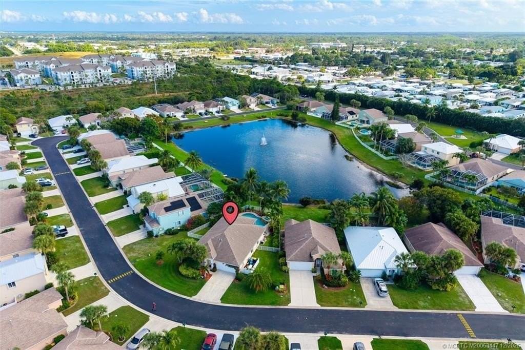 4668 Southeast Winter Haven Court - Photo 4 of 33