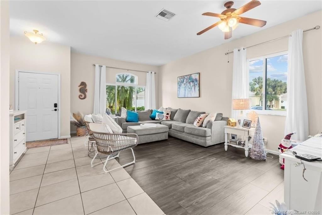 4668 Southeast Winter Haven Court - Photo 7 of 33