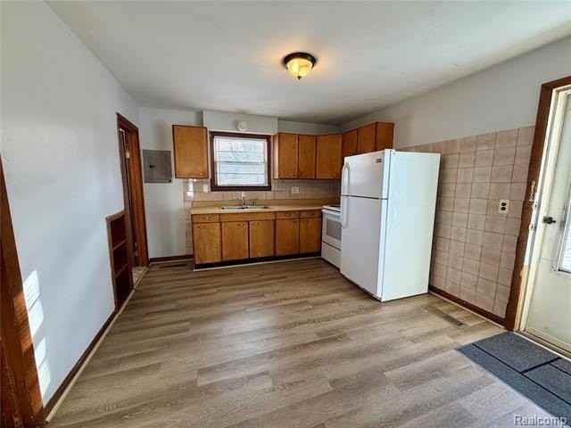 834 E Cross St - Photo 6 of 26