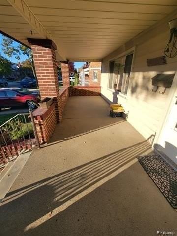 6520 Hartwell Street - Photo 4 of 34