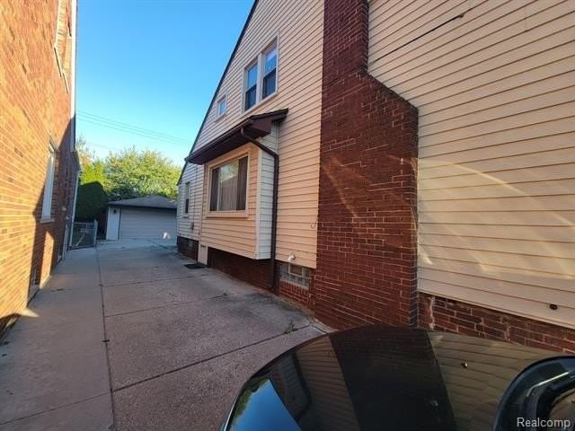 6520 Hartwell Street - Photo 6 of 34