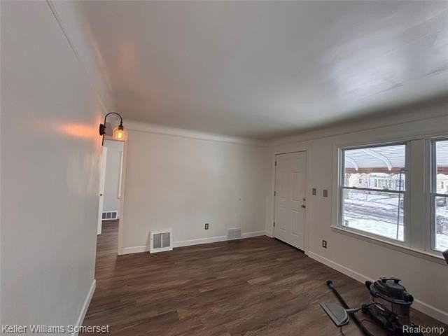 19425 Fenmore Street - Photo 2 of 10