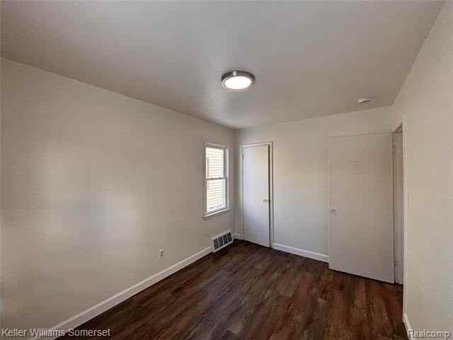 19425 Fenmore Street - Photo 5 of 10