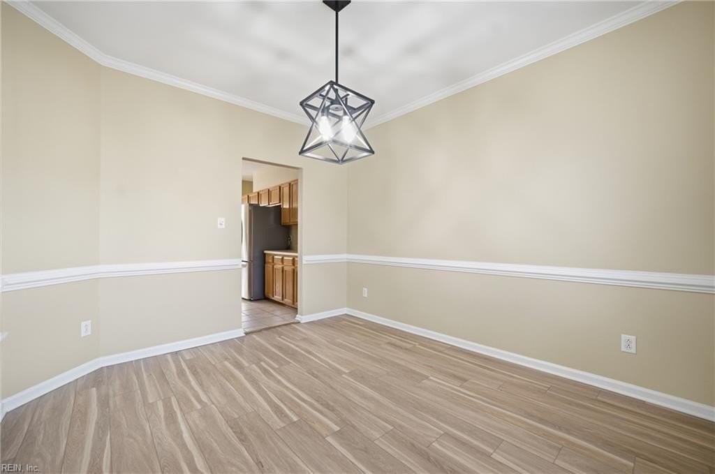 1009 Friar Tuck Court - Photo 6 of 43