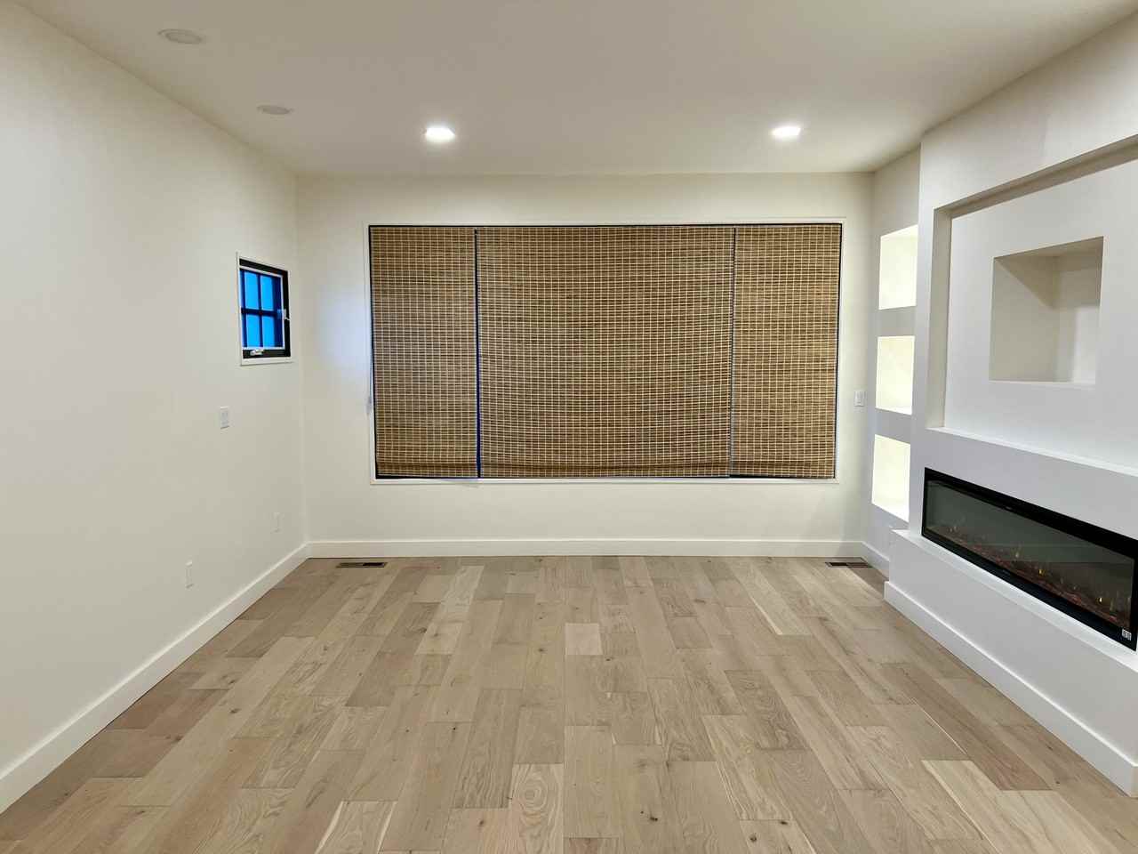 753 Oak St #TH - Photo 5 of 40