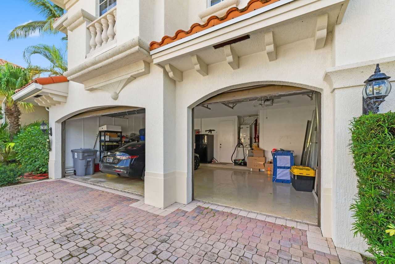 7162 Via Firenze - Photo 3 of 50