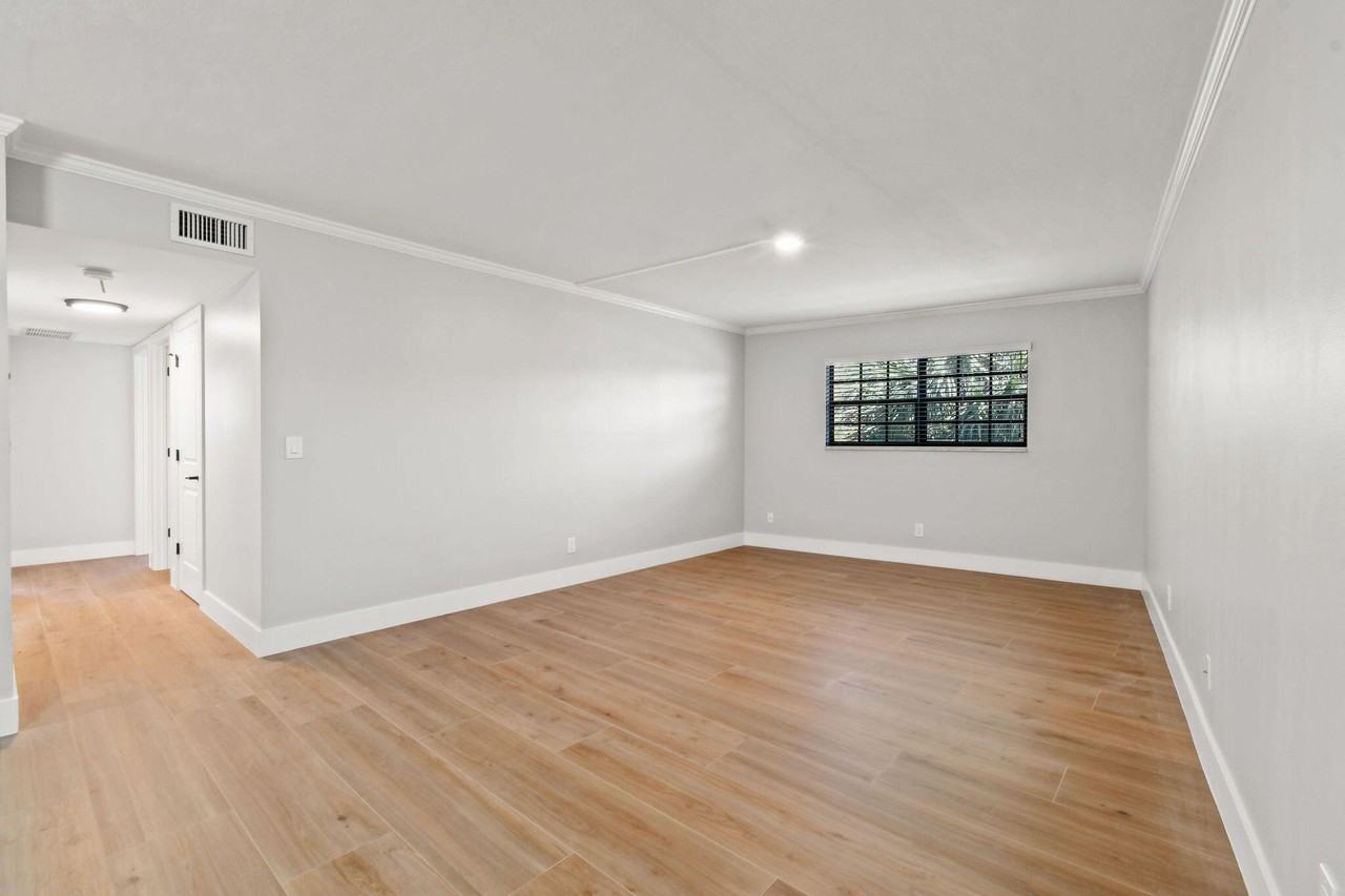 324 Southwind Dr #15 - Photo 5 of 31