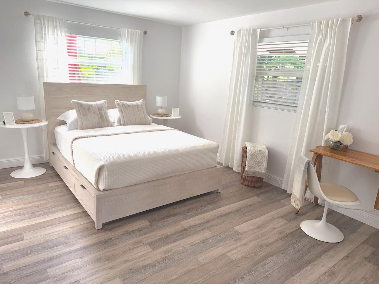 311 North Swinton Avenue - Photo 4 of 44