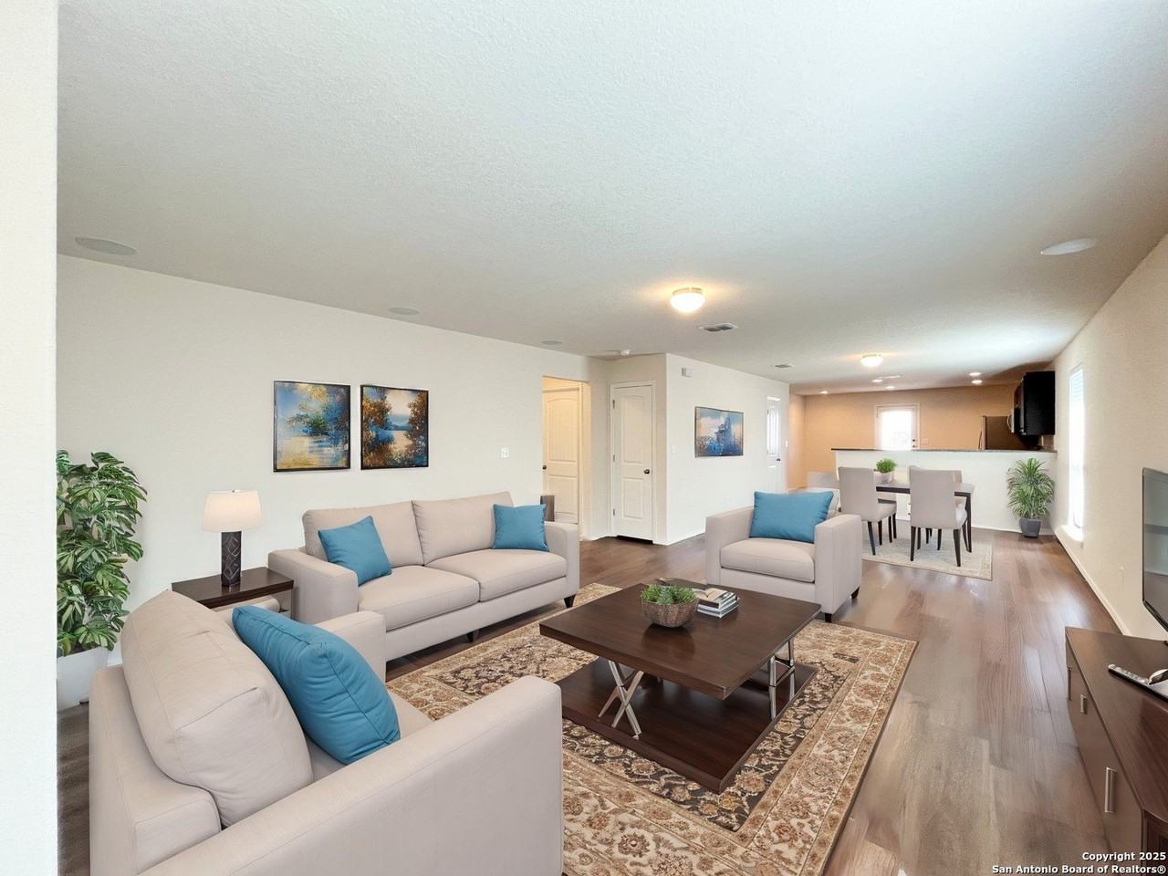 10823 Airmen Dr - Photo 2 of 33