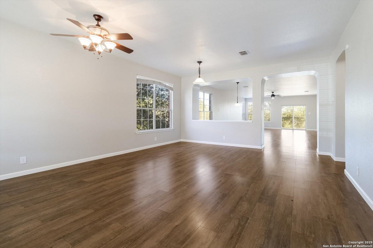 13506 Misty View - Photo 5 of 29