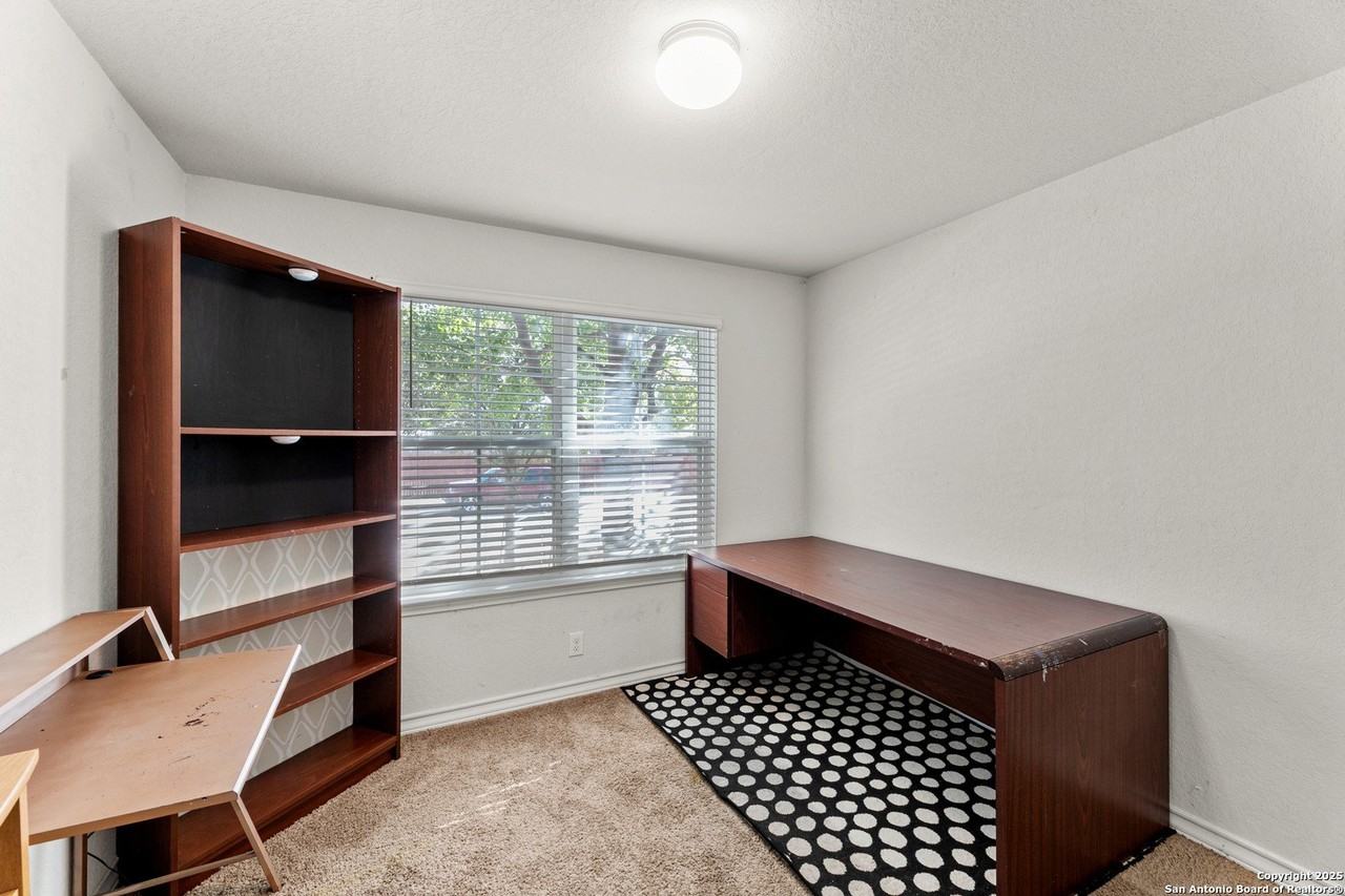 9711 Bratten Rise - Photo 2 of 19