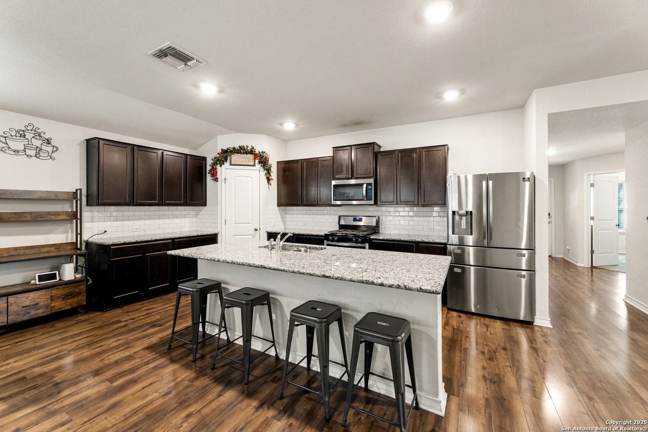 9711 Bratten Rise - Photo 4 of 19