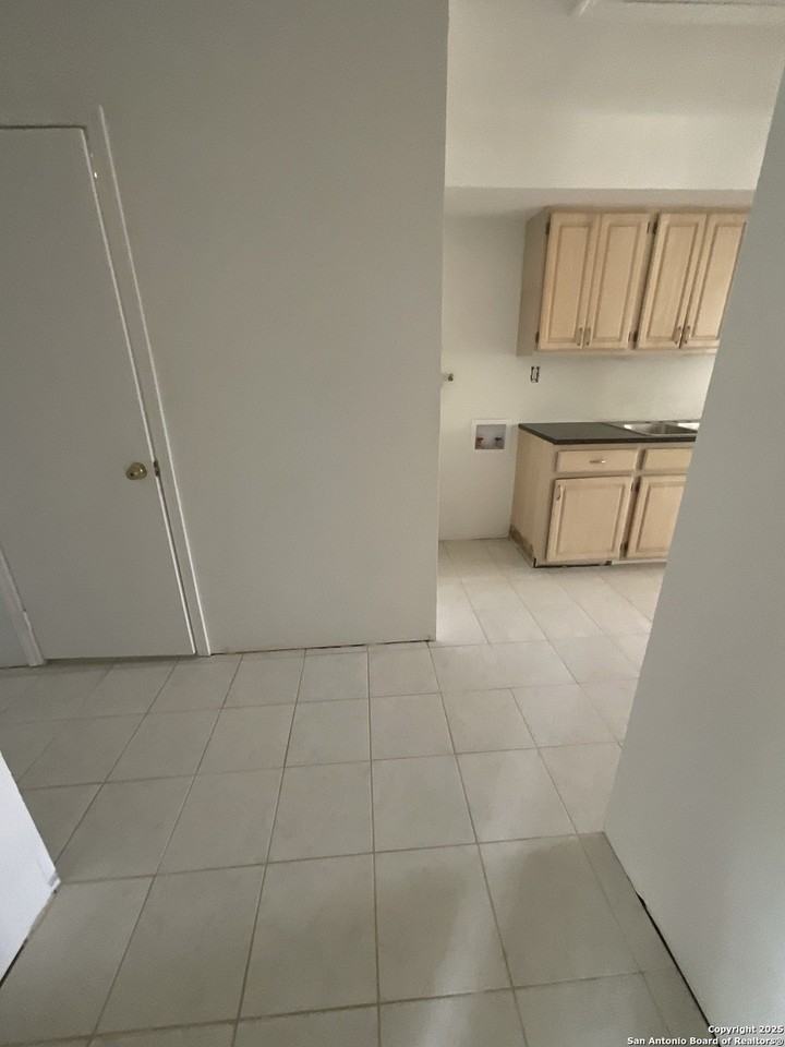 1218 Gardina Street #1218 - Photo 5 of 12