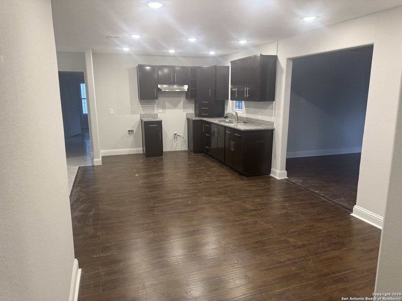 266 Kate Schenck Avenue - Photo 4 of 25