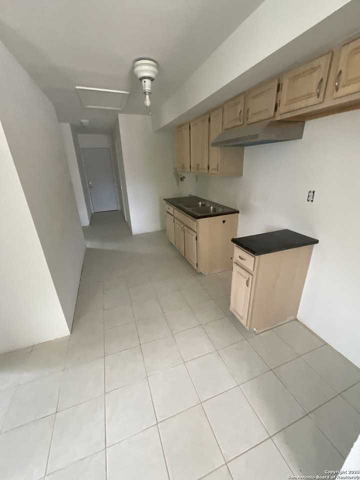 1216 Gardina St Unit 1218 #1218 - Photo 2 of 12