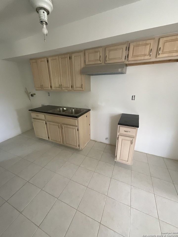 1216 Gardina St Unit 1218 #1218 - Photo 7 of 12