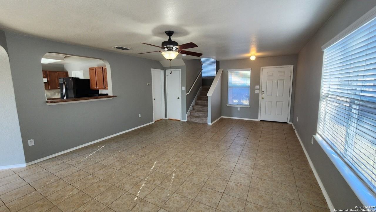 10138 Emerald Sun - Photo 5 of 31